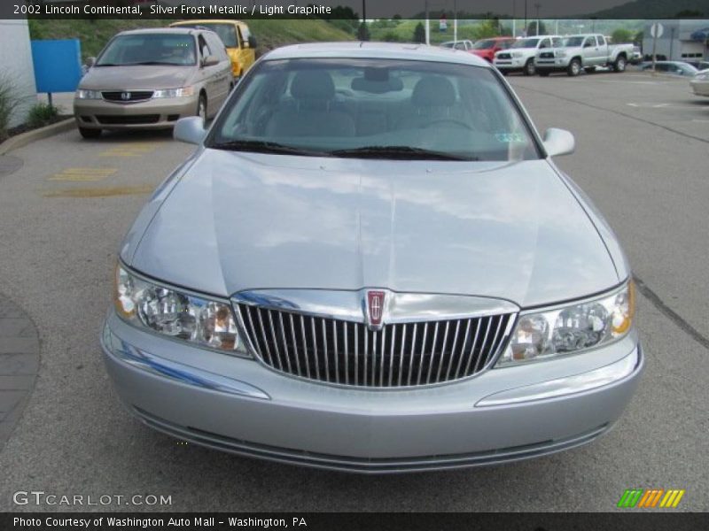 Silver Frost Metallic / Light Graphite 2002 Lincoln Continental