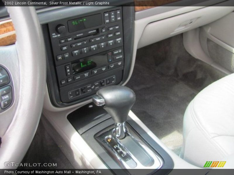 Silver Frost Metallic / Light Graphite 2002 Lincoln Continental