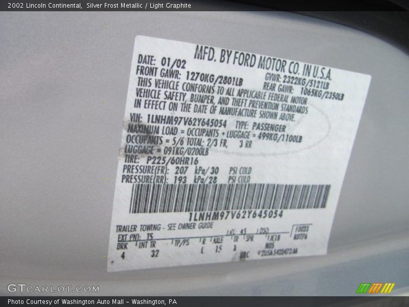 Silver Frost Metallic / Light Graphite 2002 Lincoln Continental