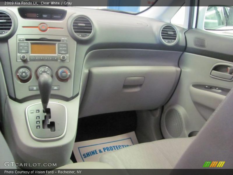 Clear White / Gray 2009 Kia Rondo LX