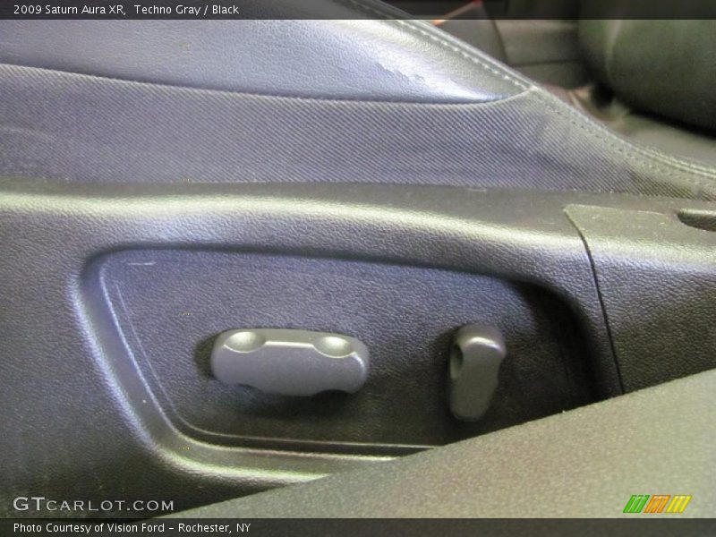 Techno Gray / Black 2009 Saturn Aura XR