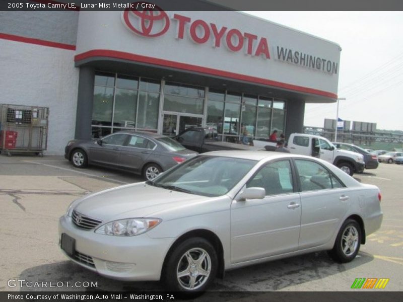 Lunar Mist Metallic / Gray 2005 Toyota Camry LE