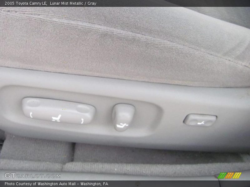 Lunar Mist Metallic / Gray 2005 Toyota Camry LE