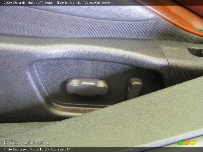 Silver Ice Metallic / Cocoa/Cashmere 2009 Chevrolet Malibu LTZ Sedan