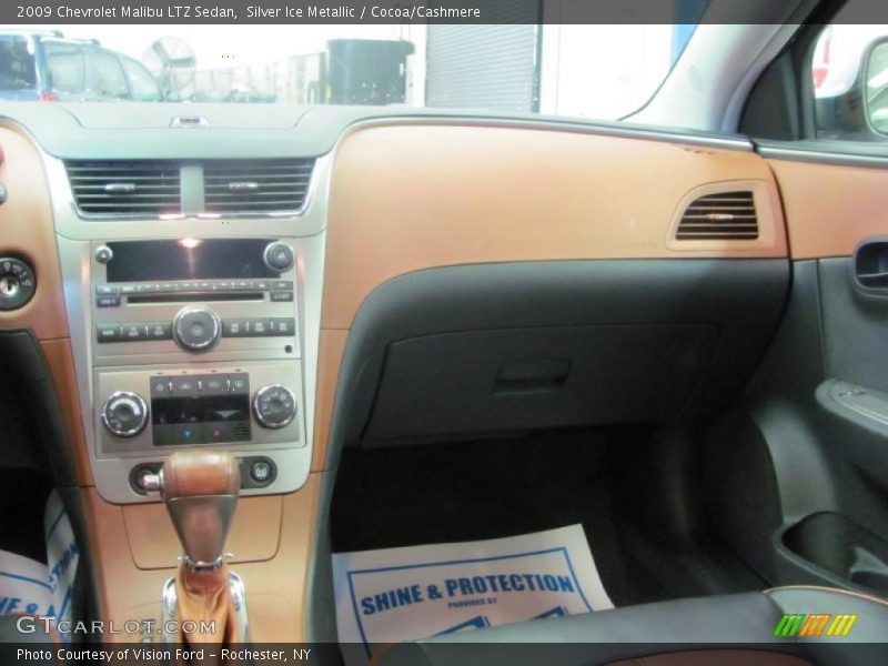 Silver Ice Metallic / Cocoa/Cashmere 2009 Chevrolet Malibu LTZ Sedan