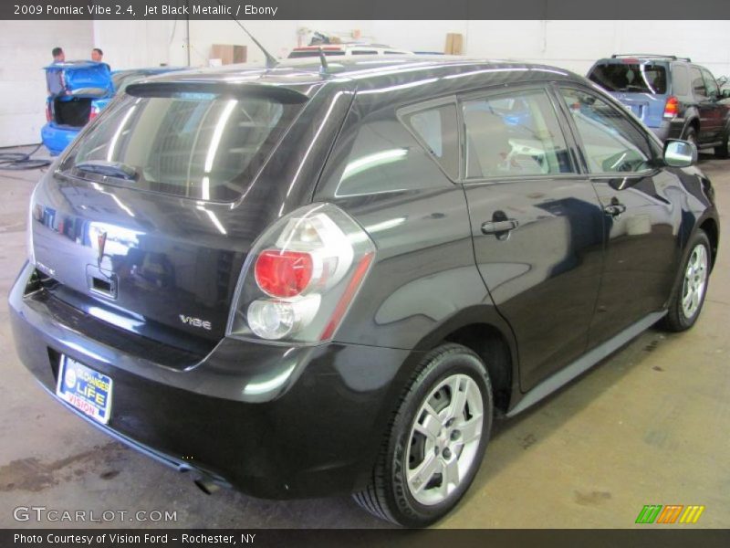 Jet Black Metallic / Ebony 2009 Pontiac Vibe 2.4