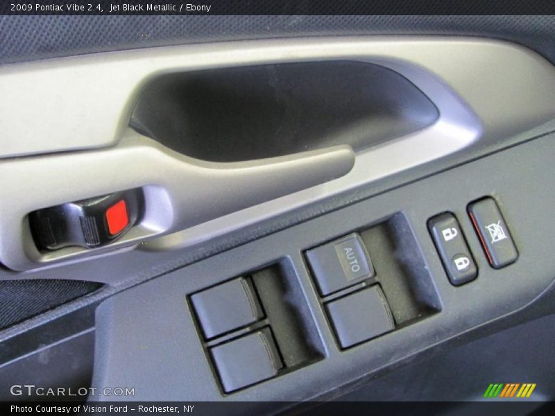 Jet Black Metallic / Ebony 2009 Pontiac Vibe 2.4