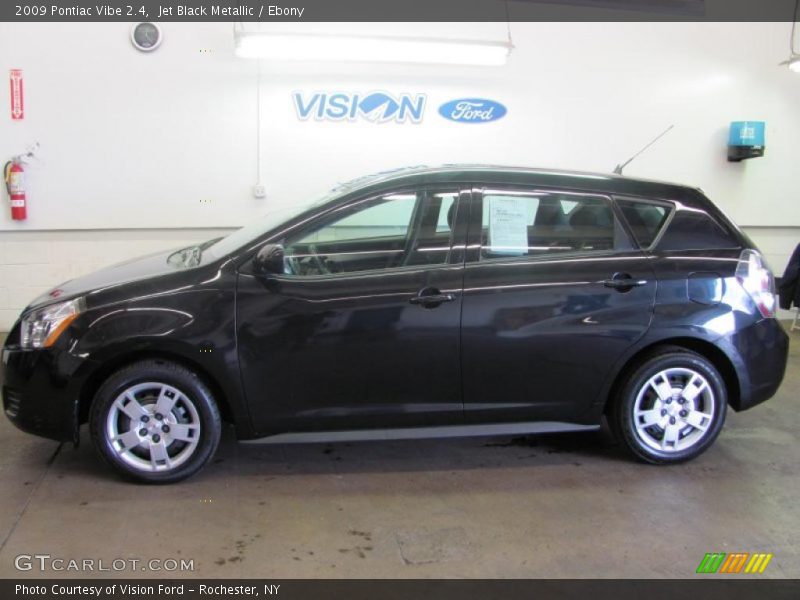 Jet Black Metallic / Ebony 2009 Pontiac Vibe 2.4