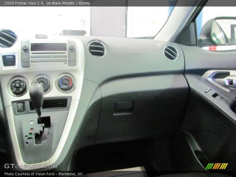 Jet Black Metallic / Ebony 2009 Pontiac Vibe 2.4