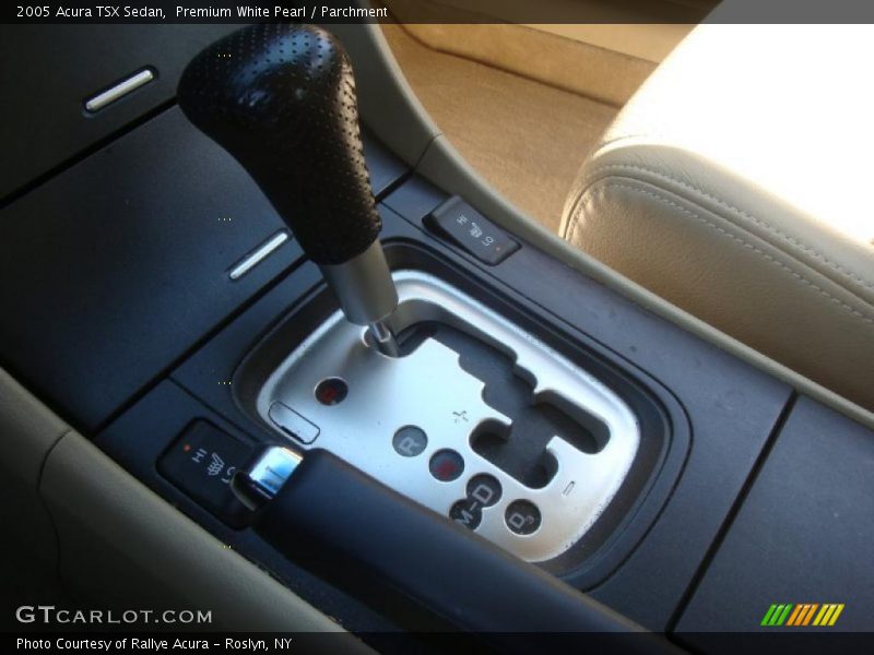 Premium White Pearl / Parchment 2005 Acura TSX Sedan