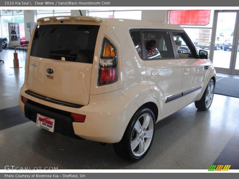 Clear White / Sand/Black Houndstooth Cloth 2010 Kia Soul !