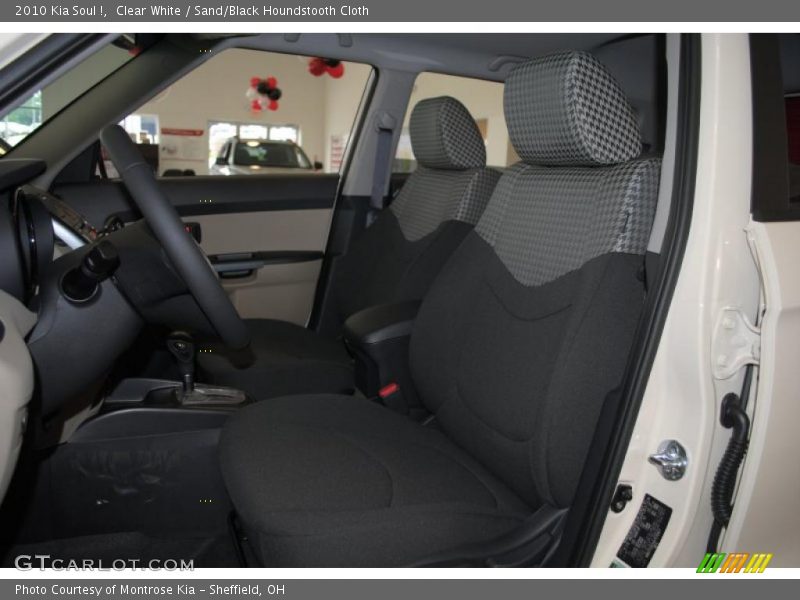 Clear White / Sand/Black Houndstooth Cloth 2010 Kia Soul !