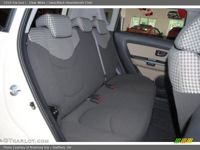 Clear White / Sand/Black Houndstooth Cloth 2010 Kia Soul !