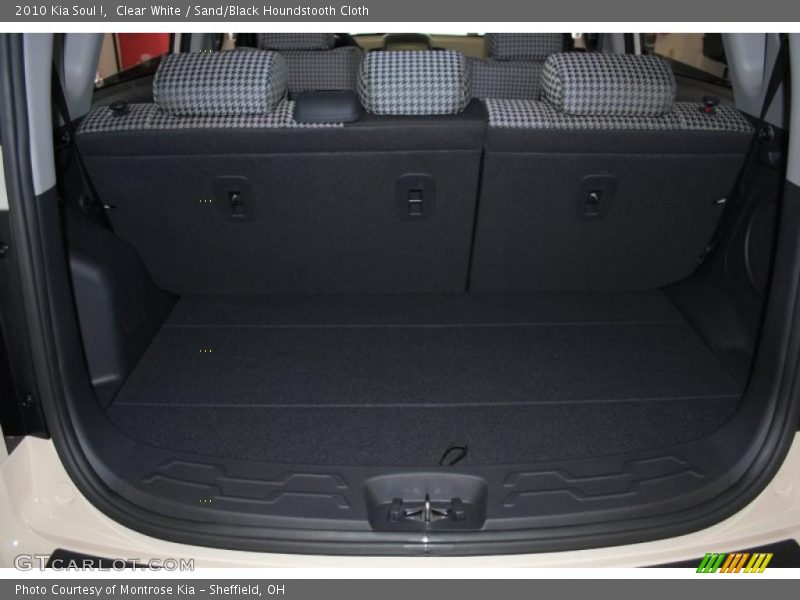 Clear White / Sand/Black Houndstooth Cloth 2010 Kia Soul !