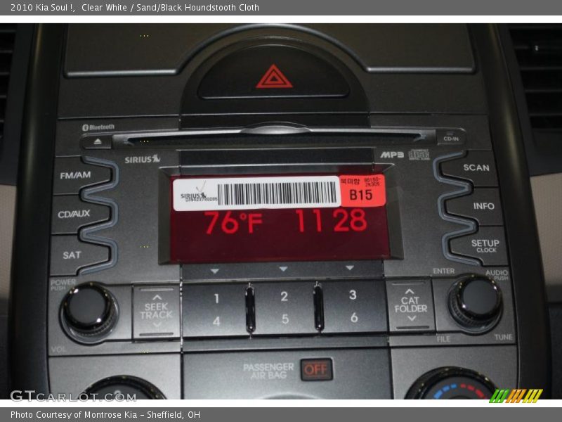 Clear White / Sand/Black Houndstooth Cloth 2010 Kia Soul !