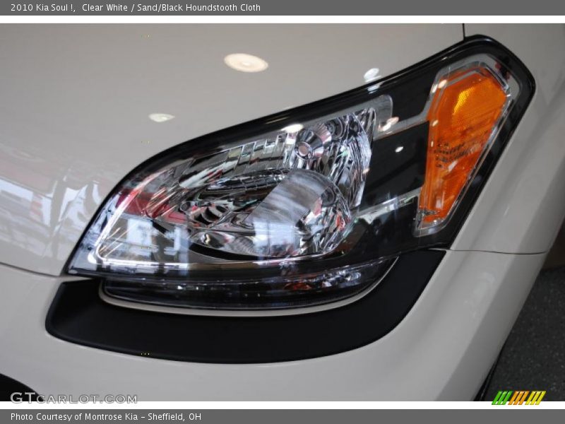 Clear White / Sand/Black Houndstooth Cloth 2010 Kia Soul !