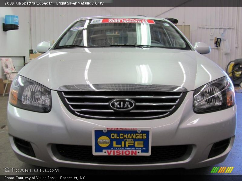 Bright Silver Metallic / Gray 2009 Kia Spectra EX Sedan
