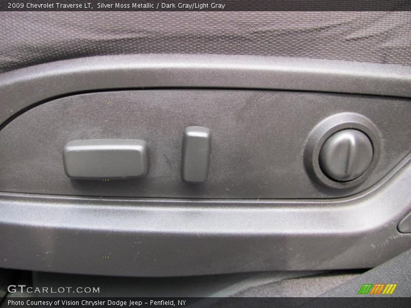 Silver Moss Metallic / Dark Gray/Light Gray 2009 Chevrolet Traverse LT