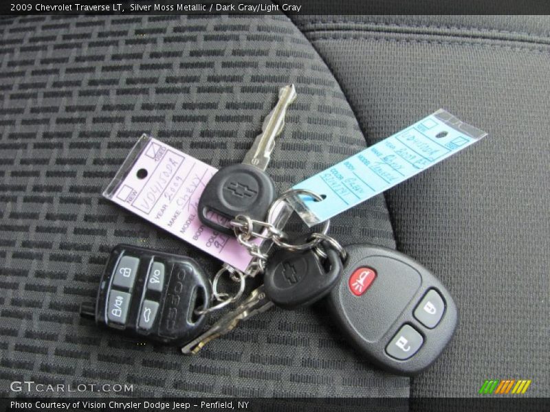 Silver Moss Metallic / Dark Gray/Light Gray 2009 Chevrolet Traverse LT