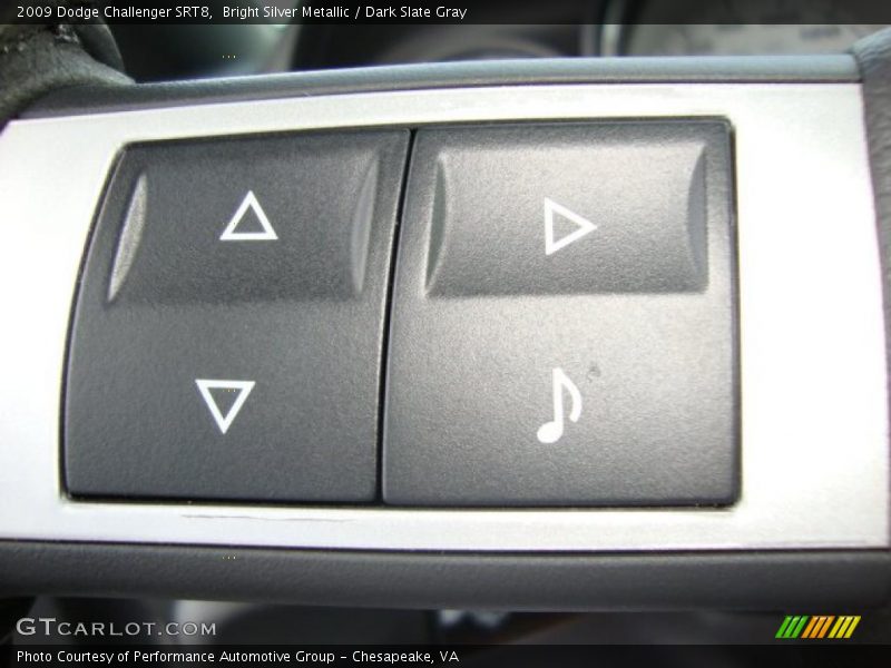 Bright Silver Metallic / Dark Slate Gray 2009 Dodge Challenger SRT8