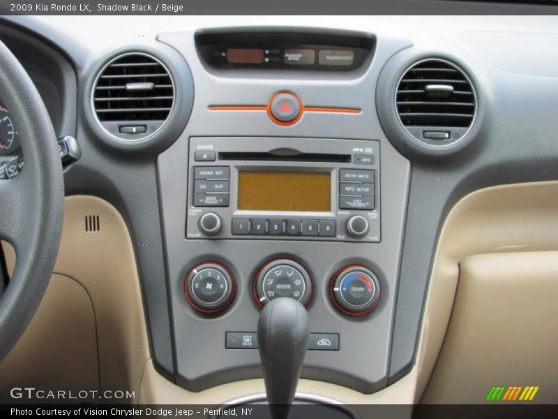 Shadow Black / Beige 2009 Kia Rondo LX