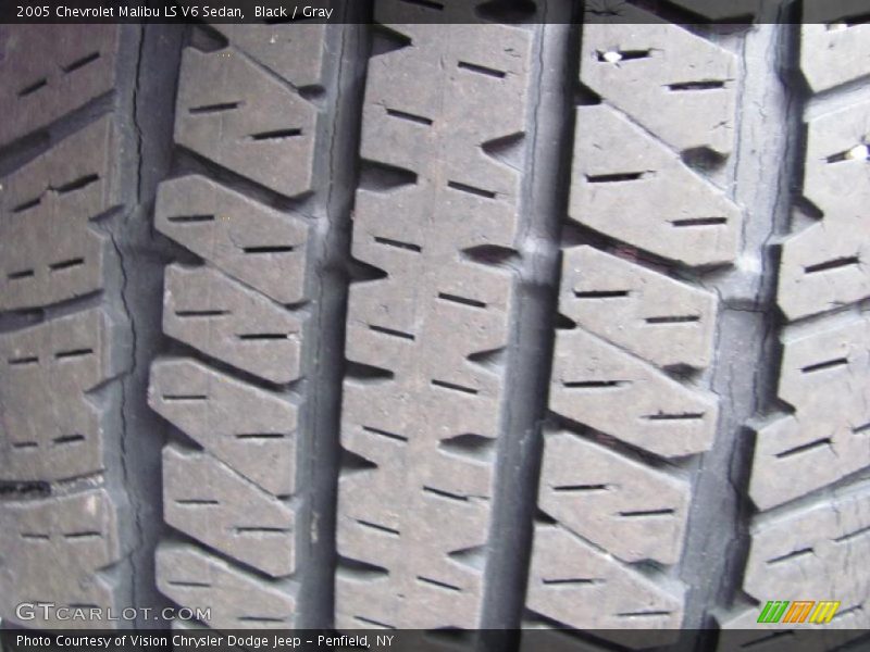 Black / Gray 2005 Chevrolet Malibu LS V6 Sedan