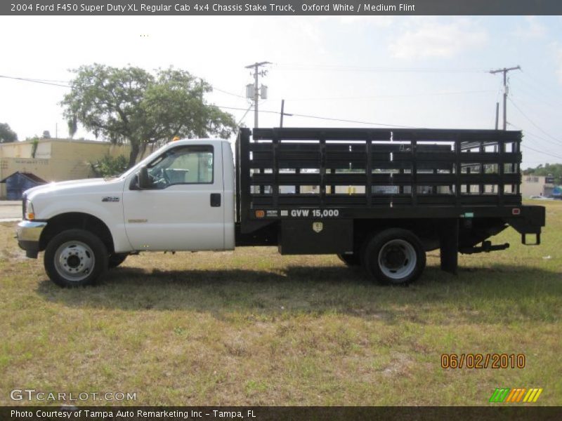 Oxford White / Medium Flint 2004 Ford F450 Super Duty XL Regular Cab 4x4 Chassis Stake Truck