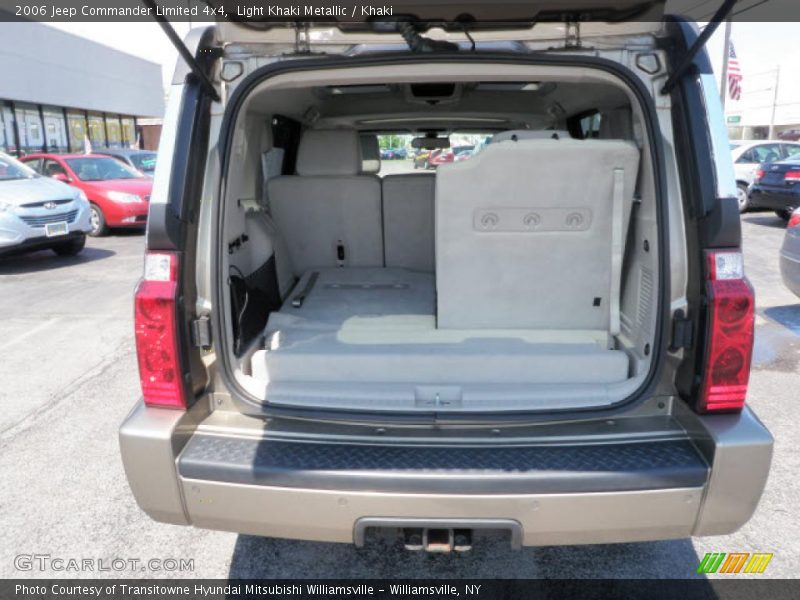 Light Khaki Metallic / Khaki 2006 Jeep Commander Limited 4x4