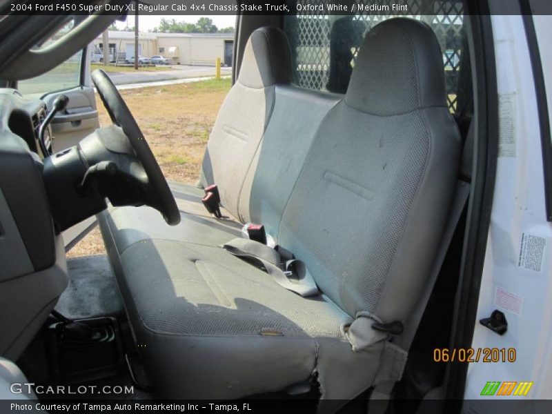 Oxford White / Medium Flint 2004 Ford F450 Super Duty XL Regular Cab 4x4 Chassis Stake Truck