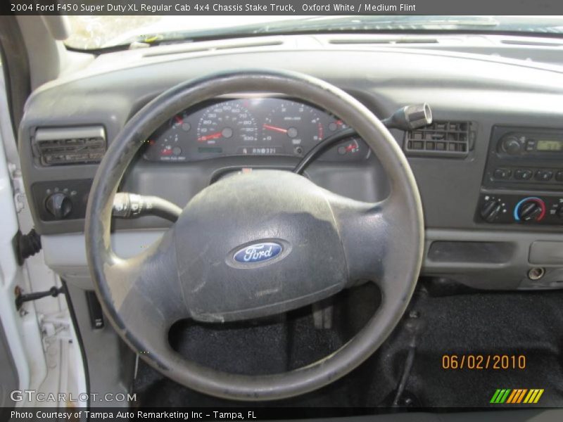 Oxford White / Medium Flint 2004 Ford F450 Super Duty XL Regular Cab 4x4 Chassis Stake Truck