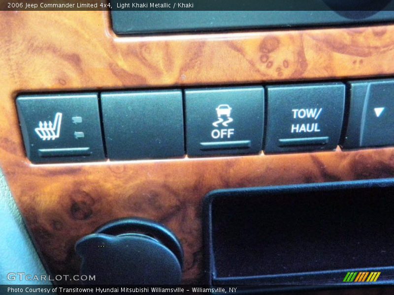 Light Khaki Metallic / Khaki 2006 Jeep Commander Limited 4x4