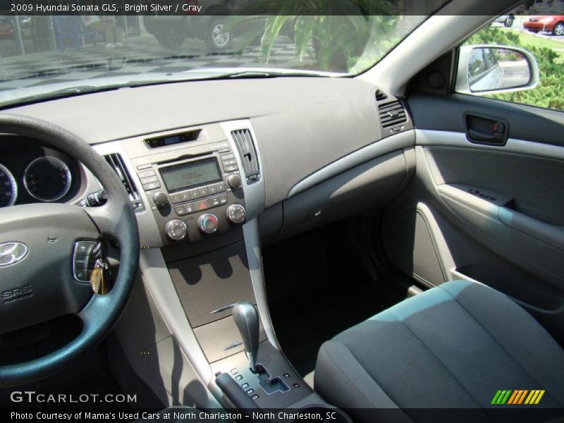 Bright Silver / Gray 2009 Hyundai Sonata GLS