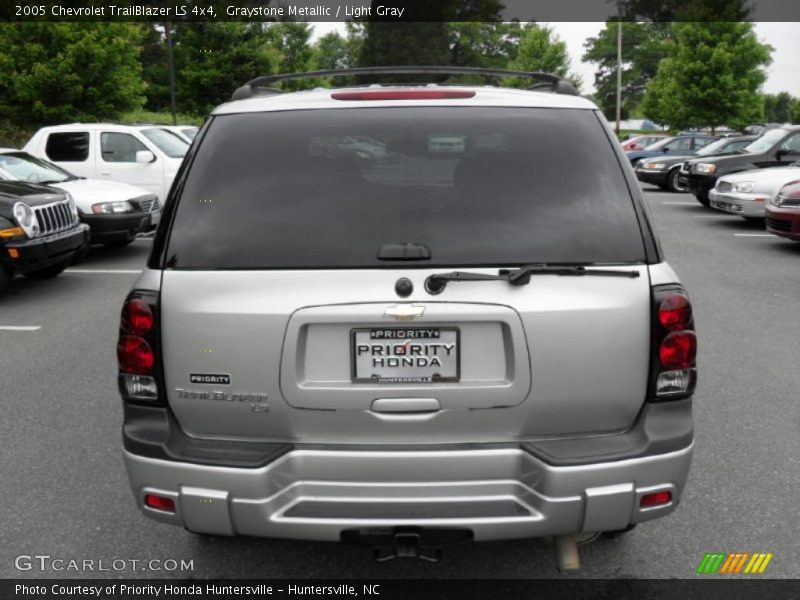 Graystone Metallic / Light Gray 2005 Chevrolet TrailBlazer LS 4x4