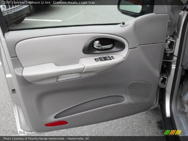 Graystone Metallic / Light Gray 2005 Chevrolet TrailBlazer LS 4x4