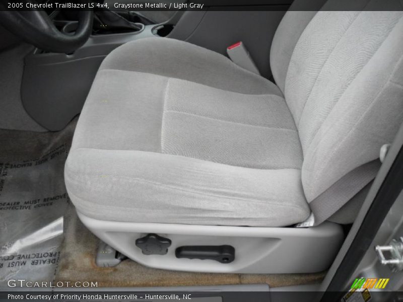 Graystone Metallic / Light Gray 2005 Chevrolet TrailBlazer LS 4x4