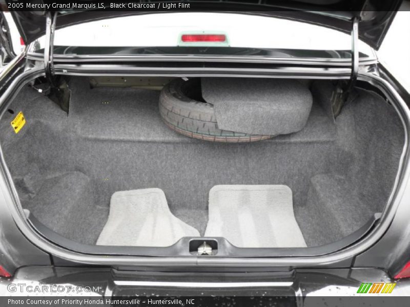 Black Clearcoat / Light Flint 2005 Mercury Grand Marquis LS