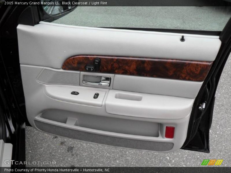 Black Clearcoat / Light Flint 2005 Mercury Grand Marquis LS