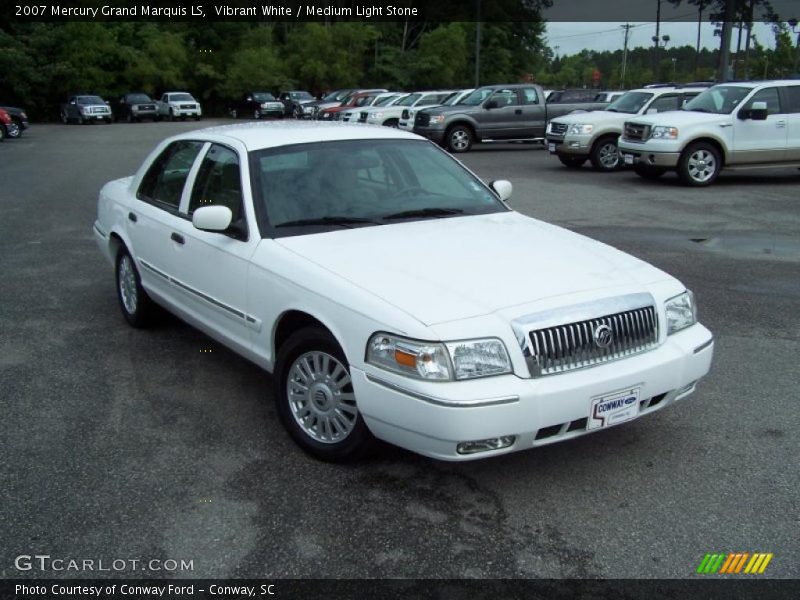 Vibrant White / Medium Light Stone 2007 Mercury Grand Marquis LS