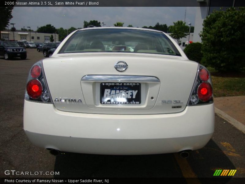 Satin White Pearl / Blond 2006 Nissan Altima 3.5 SL