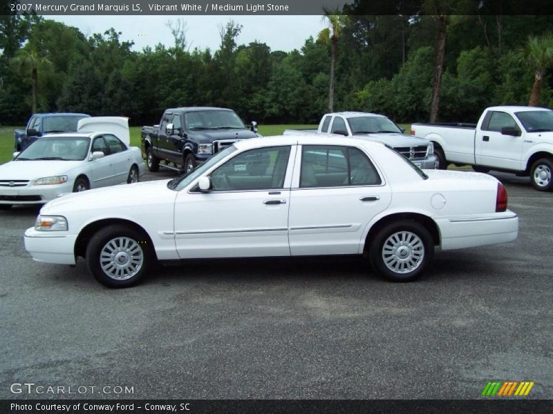 Vibrant White / Medium Light Stone 2007 Mercury Grand Marquis LS