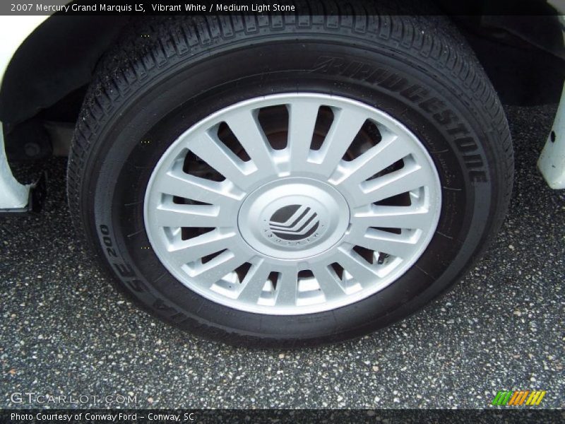 Vibrant White / Medium Light Stone 2007 Mercury Grand Marquis LS