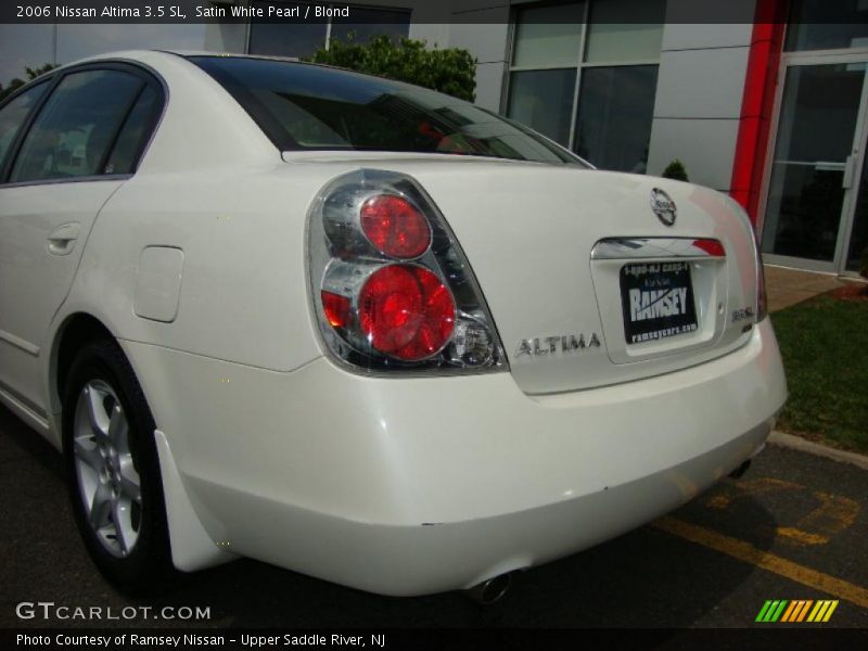 Satin White Pearl / Blond 2006 Nissan Altima 3.5 SL