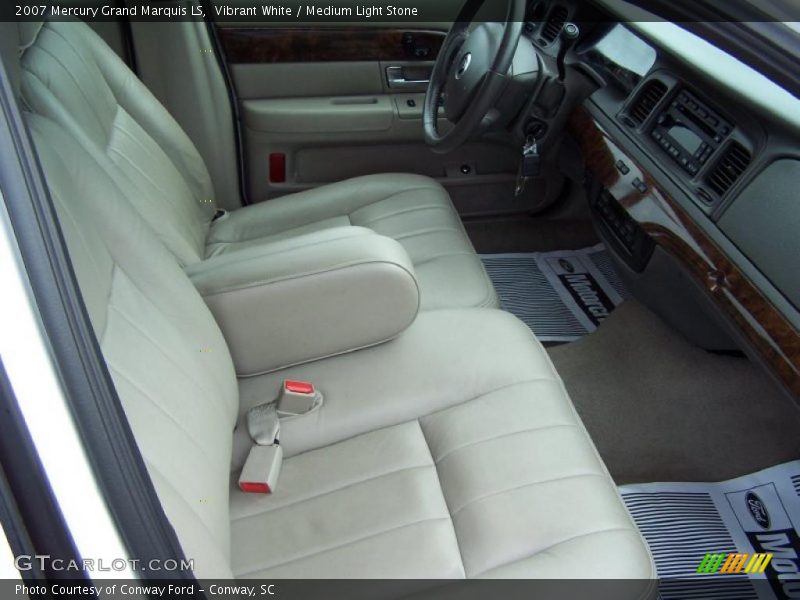 Vibrant White / Medium Light Stone 2007 Mercury Grand Marquis LS