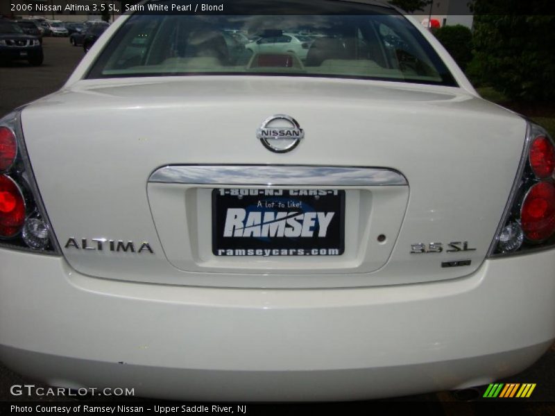 Satin White Pearl / Blond 2006 Nissan Altima 3.5 SL