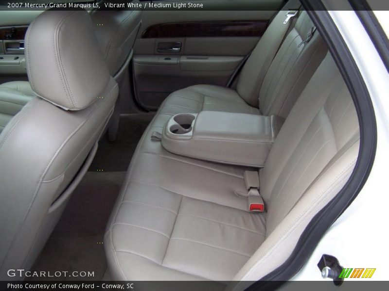 Vibrant White / Medium Light Stone 2007 Mercury Grand Marquis LS