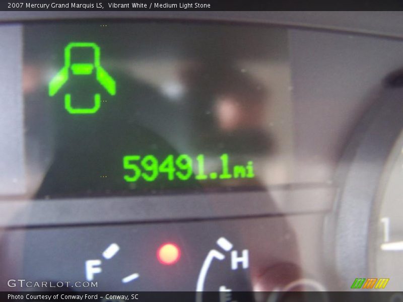 Vibrant White / Medium Light Stone 2007 Mercury Grand Marquis LS