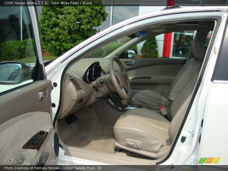 Satin White Pearl / Blond 2006 Nissan Altima 3.5 SL