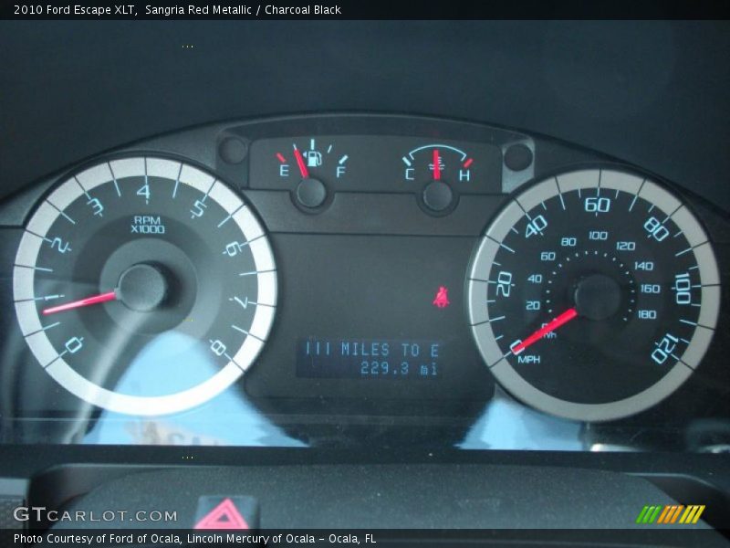 Sangria Red Metallic / Charcoal Black 2010 Ford Escape XLT