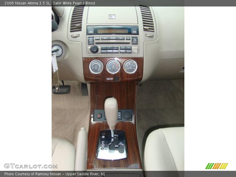 Satin White Pearl / Blond 2006 Nissan Altima 3.5 SL