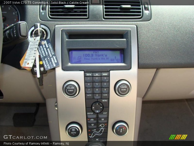 Solid Black / Calcite Cream 2007 Volvo C70 T5 Convertible